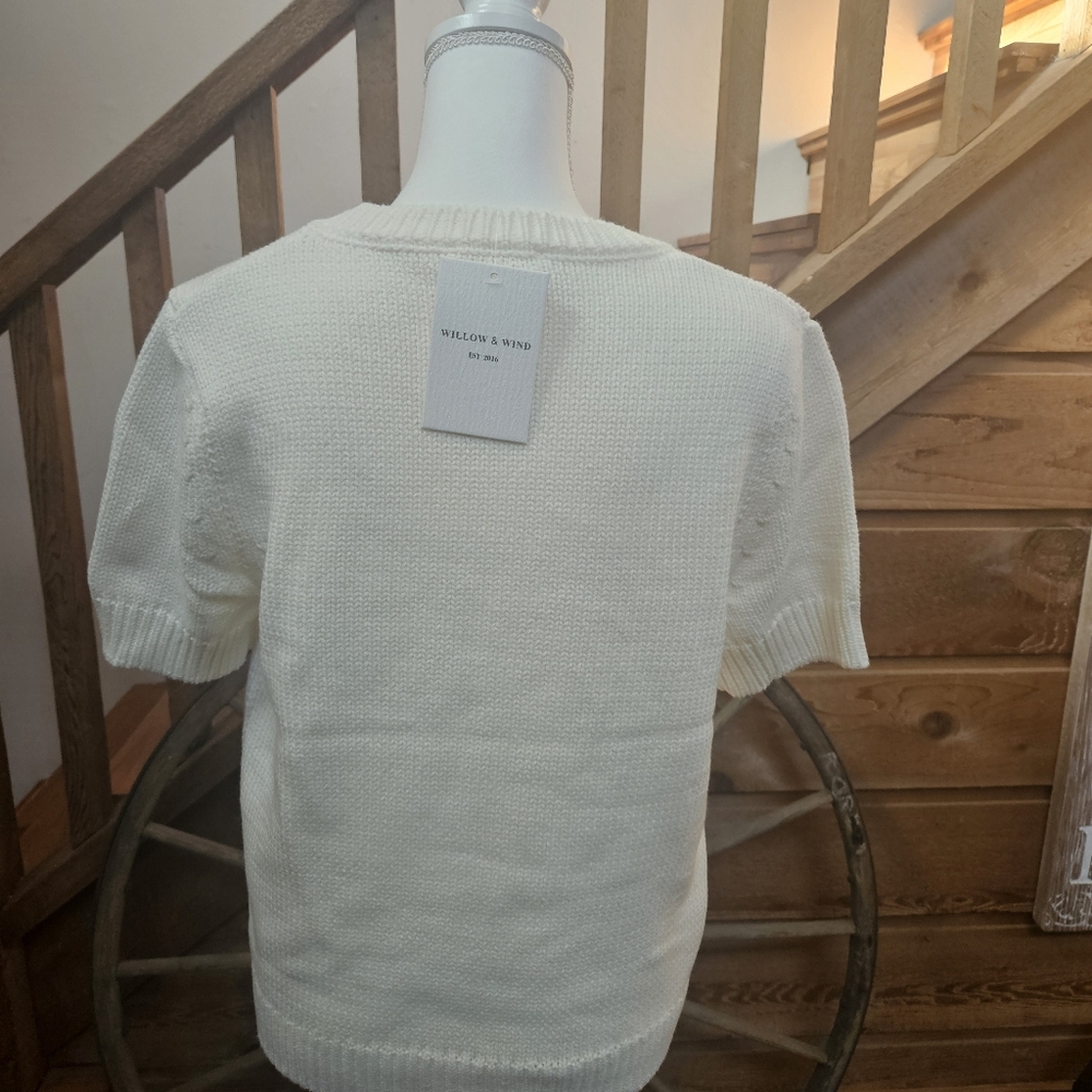 Willow & Wind Chic Ivory Sweater with Boot Design - Picture 6 of 7